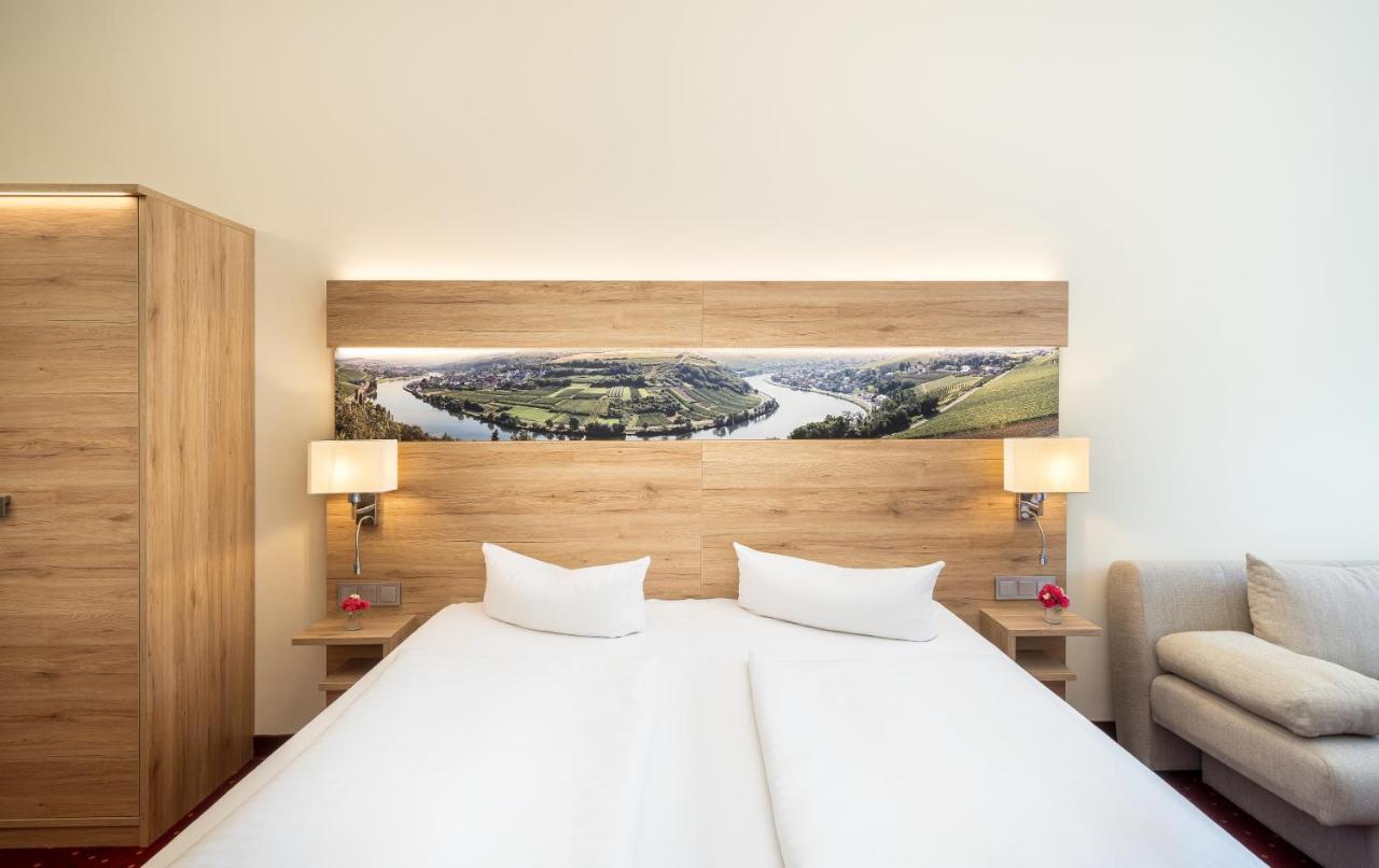 Hotel Moselblick Виннинген Экстерьер фото