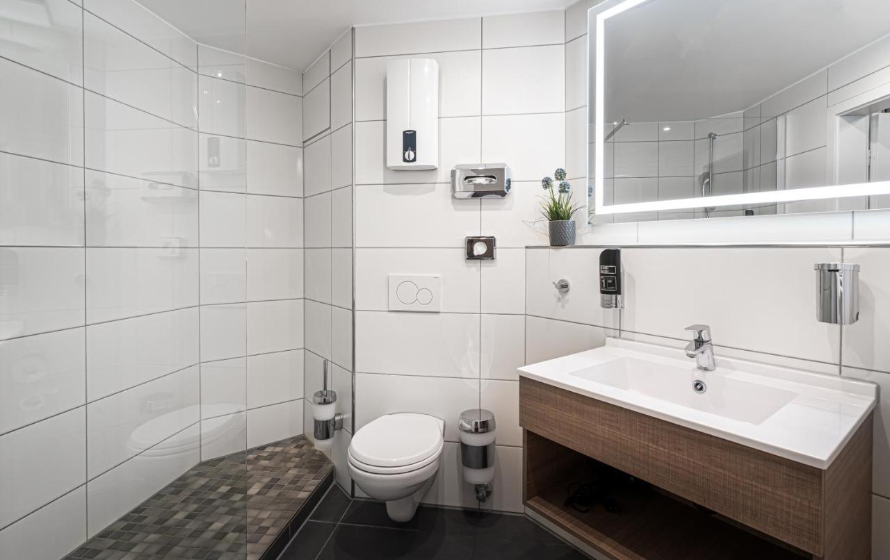 Hotel Moselblick Виннинген Экстерьер фото